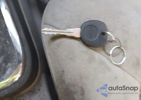 2008 Chevrolet Hhr Lt z USA, uszkodzony, nr VIN 3GNDA23DX8S584699